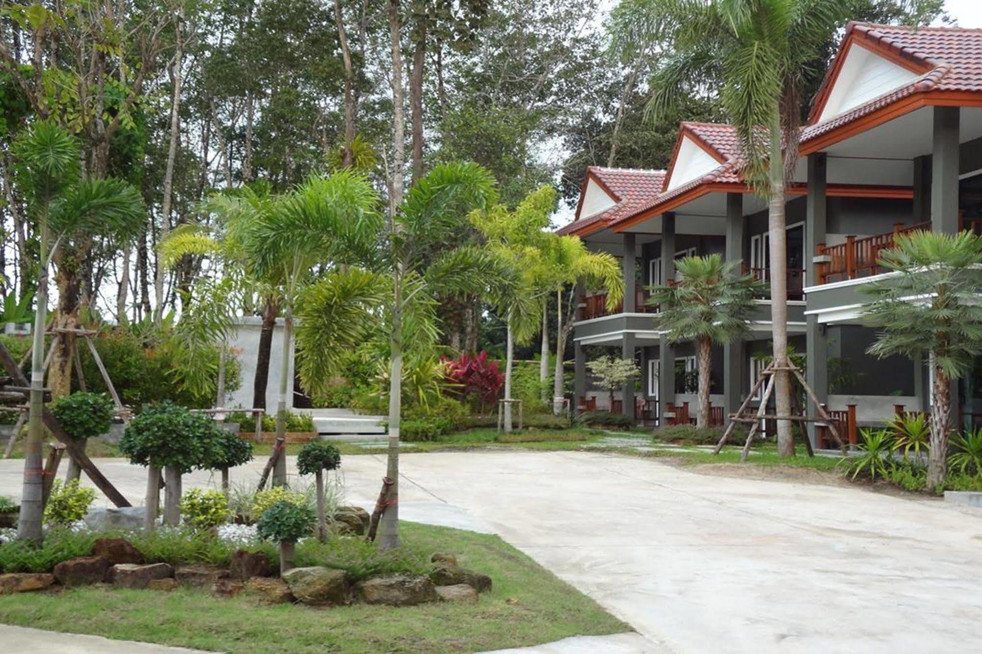 Khaolak Yama Resort - Sha Plus Кхаулак Экстерьер фото